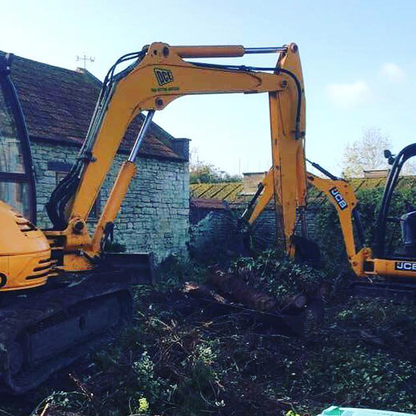 DCE Plant Hire - Image Gallery Item 14